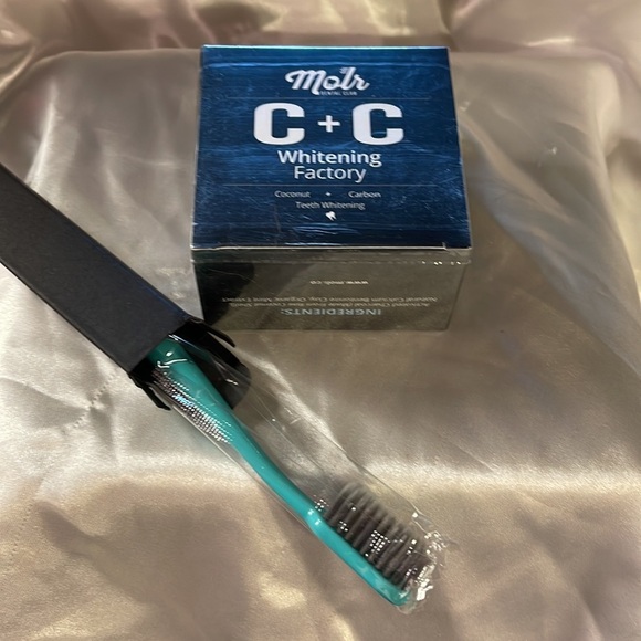 Molr C+ C Whitening Factory Coconut & Carbon Whitening System - Picture 4 of 5